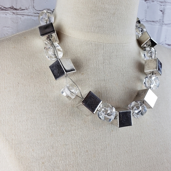 Chicos Adjustable Silver and Clear Chunky Illusion Statement Necklace 17 - 20 in - Picture 1 of 6